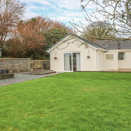 Broadford Farm Bungalow Villa Kidwelly Exterior photo